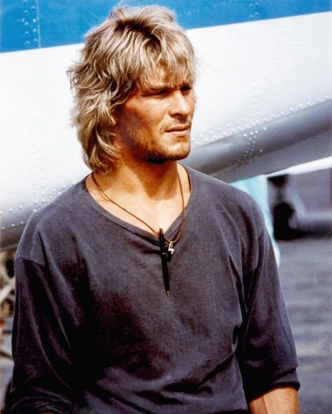 Patrick Swayze and Diane Ladd in Father Hood (1993) Patrick Swayze Point Break, Patrick Swayze Movies, Patrick Swazey, Point Break 1991, Patrick Wayne, Hair Portrait, Point Break, Patrick Swayze, Dirty Dancing