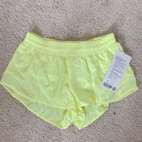 Nwt Lululemon Hotty Hot Shorts, 2.5 In, Size 6 Lululemon Stuff, Dance Fits, Lululemon Outfit, Lulu Shorts, Lululemon Hotty Hot Shorts, Preppy Summer Outfits, Hotty Hot Shorts, Shorts Lululemon, Preppy Summer