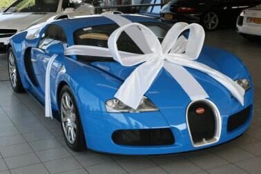 My birthday present ;) Bugatti Veyron gift wrapped Bugatti Cars, Bugatti Veyron, Experience Gifts, Car Wrap, Birthday Present, My Birthday, Birthday Presents, Bugatti, Cool Cars