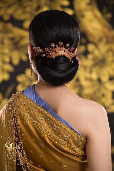 Chudamani Jewellery, Filipino Hair, Thai Costume, Designer Hair Accessories, Bridal Bun, Traditional Hairstyle, Thai Wedding, Gold Hair Accessories, Hair Adornments