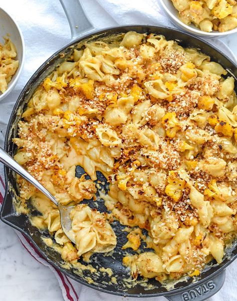 Skillet Cauliflower Mac and Cheese recipe Skillet Mac And Cheese, Avocado Chicken Salad Recipe, Lazy Dinners, Cauliflower Mac And Cheese, Skillet Dishes, One Skillet Meals, Foodie Crush, Skillet Meals, Favorite Comfort Food