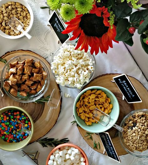 Create Your Own Trail Mix Bar for Parties, Camping and Weddings Party Ideas Wedding, Trail Mix Bar, Wedding Snacks, Bar Party, Party Bars, Trail Mix, Wedding Bar, Perfect Party, Chana Masala