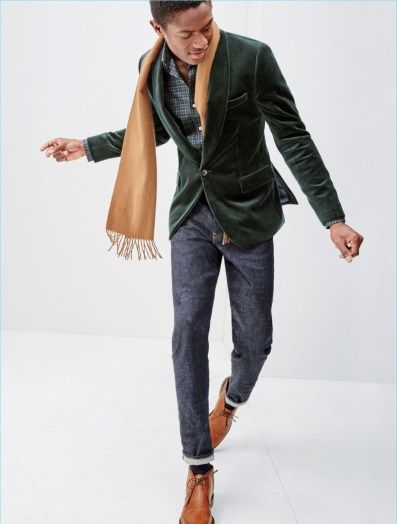 J.Crew Men's Holiday 2016 Campaign http://www.99wtf.net/young-style/urban-style/mens-snapback-urban-fashion/ Hamid Onifade, Benjamin Eidem, Velvet Blazer Outfit, Plaid Blazer Outfit, Studio Posing, Simple Crewneck, Winter Staples, Men Standing, Green Velvet Blazer