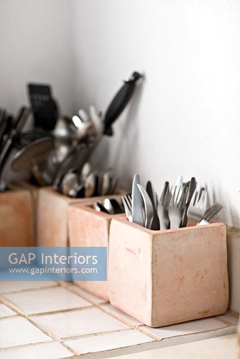 Cutlery and utensils in storage pots Cutlery Storage Ideas, Cutlery Organizer, Kitchen Cutlery Storage, Ikea Wall Storage, Wood Cutlery, Ikea Wall, Camper Kitchen, Ceramic Cutlery, Cutlery Storage