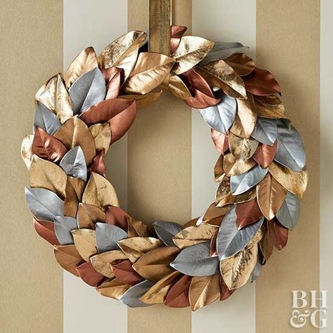 metallic leaves ornament Homemade Christmas Wreaths, Magnolia Leaf Wreath, Winter Wreath Diy, Magnolia Leaf, Creative Wreaths, Homemade Wreaths, Fun Wreath, Christmas Wreaths Diy Easy, Winter Decorations Diy