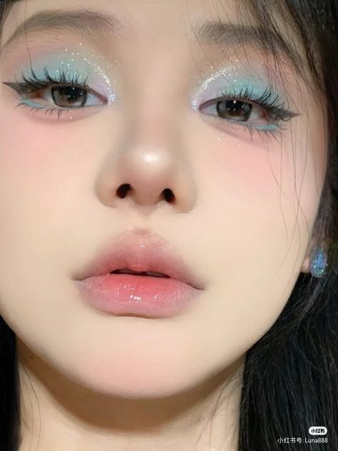 Cinnamoroll Makeup, Glitter Eyeshadow Looks, Halloween Rave, Cute Eye Makeup, Doll Eye Makeup, Korean Eye Makeup, Swag Makeup, Ethereal Makeup, Eye Makeup Designs