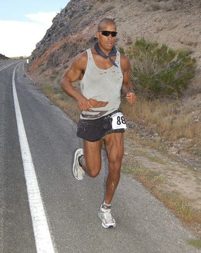 David Goggins Aesthetic, Athletes Training, Hybrid Training Aesthetic, Runner Physique, Hybrid Athlete Aesthetic, Hybrid Training, Hybrid Athlete, Running Motivation Aesthetic, Male Runner Physique