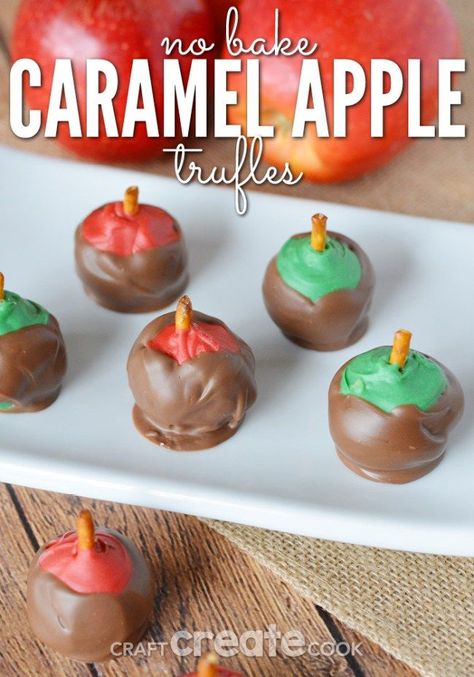 These no bake caramel apple truffles are perfect for your fall dessert spread! Apple Truffles, Fall Dessert Table, Fall Desserts Table, Baked Caramel Apples, Taffy Apple, Candy Fudge, Creative Dessert Recipes, Dessert Truffles, Baked Caramel