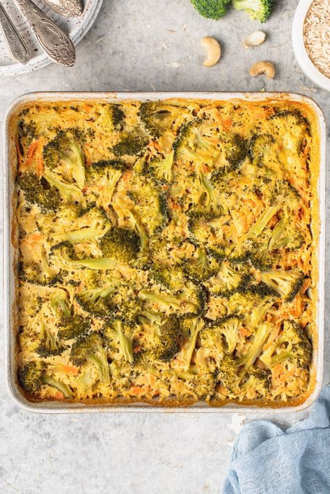 Vegan Cheesy Broccoli Rice, Vegan Broccoli Rice Casserole, Vegan Broccoli Casserole, Easy Cheesy Broccoli, Vegan Ham, Broccoli Cheddar Casserole, Vegan Casseroles, Cheesy Broccoli Rice Casserole, Casserole Vegan