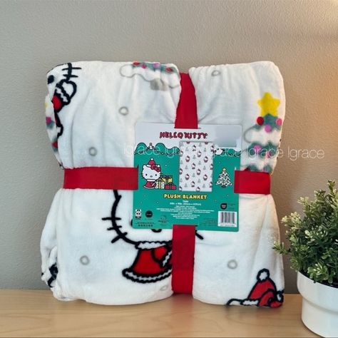 Hello Kitty Christmas Holiday Plush Blanket Throw Tiktok Viral Htf Hsa Super Soft And Cozy Throw Blanket Size 60 X 90 Inche Blanket Christmas Gift Ideas, Burrr Basket, Bur Basket, Pjs Aesthetic, Chrismas Wishes, Hello Kitty Holiday, Burr Basket, Hello Kitty Room Decor, Hello Kitty Blanket