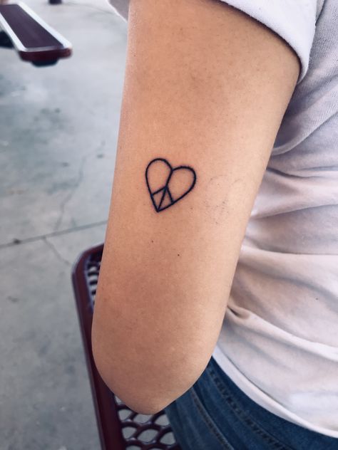 Small Hippie Tattoo, Hippy Stick And Poke Tattoo, Small Peace Sign Tattoo, Heart Peace Sign Tattoo, Hippy Stick And Poke, Simple Hippie Tattoos, Hippie Tatoos, Small Peace Sign Tattoo Simple, Heart With Peace Sign Tattoo