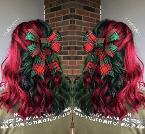 Red And Green Hair Color, Christmas Hair Dye, Christmas Hair Color Ideas, Christmas Hair Color, Holiday Hair Color, Red Hairstyles, Vivid Hair, Pulp Riot Hair Color, Vivid Hair Color