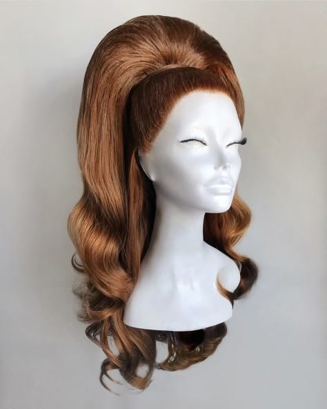 Wig Long Hair, Hair Flip Pose, Hair With Crown, Hairstyle References, Drag Hairstyles, Drag Ponytail, Drag Hair, 60s Hair Wigs, Pinup Hair