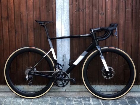 Cannondale Supersix Evo, Supersix Evo, Beautiful Roads, Touring Bike, Outdoor Cycling, Gravel Bike, Road Bikes, Bicycle Design, Road Cycling