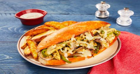 Simple, convenient, and delicious: that’s what’s in store with our Italian Chicken & Pepper Sandos recipe, made with pre-measured, high-quality ingredients. Creamy Garlic Sauce, Hello Fresh Recipes, Italian Chicken, Fresh Chicken, Cooked Veggies, Hello Fresh, It Goes On, Chicken Seasoning, Stuffed Green Peppers