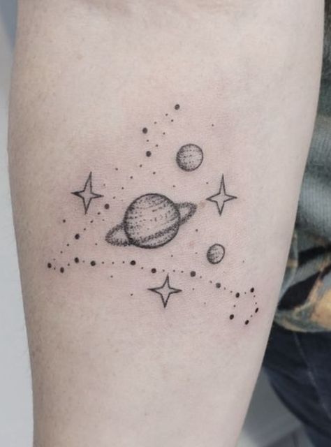 Planet Tattoo, Rib Tattoos For Guys, Astronomy Tattoo, Saturn Tattoo, Think Tattoo, Lady Bug Tattoo, Couple Tattoos Unique, Planet Tattoos, Galaxy Tattoo