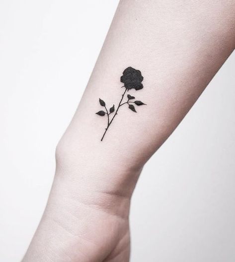 Small Black Rose Tattoo, Black Rose Tattoo Meaning, Small Black Tattoos, Black Rose Tattoo, Small Wave Tattoo, Rose Tattoo Meaning, H Tattoo, Rose Hand Tattoo, Small Rose Tattoo