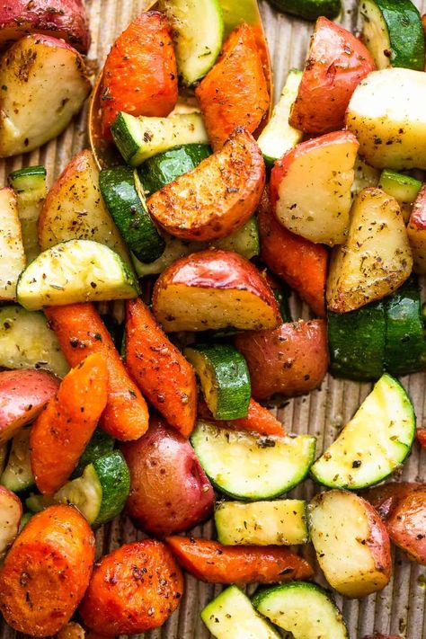 Sheet Pan Veggies, Pan Veggies, Roasted Potatoes And Carrots, Best Side Dish, Herb Roasted Potatoes, Potatoes And Carrots, Roasted Vegetable Recipes, Vegetable Medley, Potato Vegetable