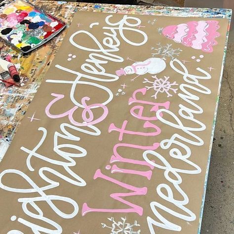 Kaligraphy - Lettering + Design on Instagram: "Some of the banners from this week! ❤️" Hand Painted Banner Ideas, Christmas Painted Banner, Party Banner Ideas, Kraft Paper Painted Banner, Painted Banner Ideas, 21st Banner Painted, Goodbye Party, Banner Drawing, Graduation Banner