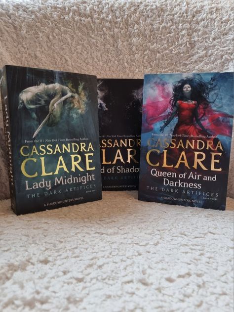 Lady Midnight, Dark Artifices, The Dark Artifices, Cassandra Clare, Books To Buy, Shadowhunters, Christmas Wishlist, Christmas List, Bestselling Author