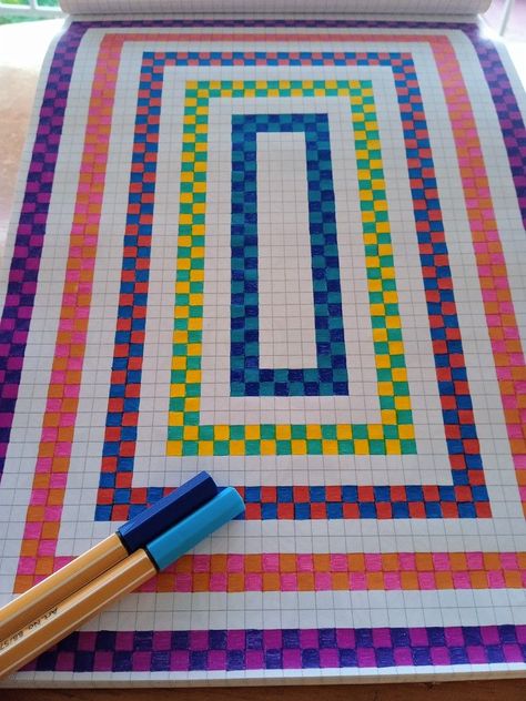 Graph Paper Art Inspirations: From Simple to Complex Designs Things To Draw On Square Paper, Grid Book Art, Graph Paper Art Easy Step By Step, Graph Paper Doodles, Graph Paper Drawings Doodles, Square Paper Drawing, Graph Paper Art Pattern, Graph Paper Art Easy, Grid Paper Art