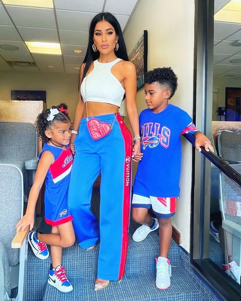 Gabby W Sanders on Instagram: “New kids in town ❤️💙” Mom And Son Photoshoot, Mother Son Matching Outfits, Mommy Son Outfits, Son Photoshoot, Mommy Son, Kids Outfits Daughters, Mom Daughter Outfits, Mom And Son, Mommy And Son