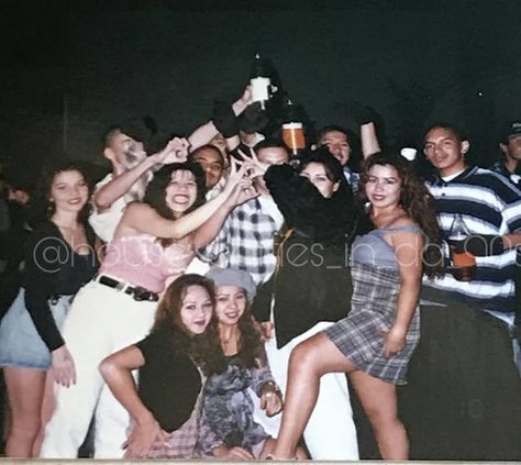 HOUSE_PARTIES_IN_DA_90S on Instagram: “BUENOS DIAS EVERYONE, HERE'S A PIC TAKEN BACK CIRCA 96 OF THESE LOVELY LADIES FROM 'BAY BAY DOLLZ' GETTING THEIR PARTY ON, ALWAYS ROLLING…” Gangsta Fever, 90s House Party, Chicano Culture, 90s House, Artistic Fashion Photography, Film Ideas, Chola Style, Latina Power, Chicana Style