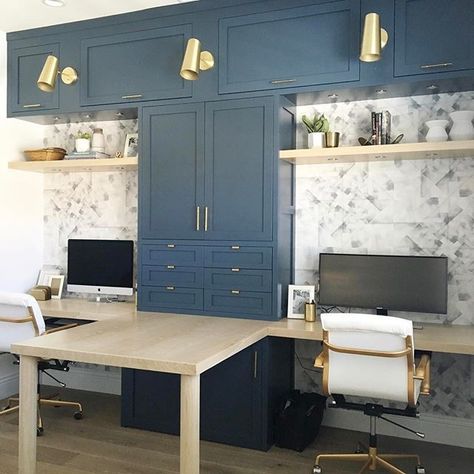 A little peek into #calletamaraproject office we installed today! 💙💙 Also a Mother's Day gift guide on Beckiowens.com today!! Double Desk Home Office, Office Cabinet Design, Double Home, Inspiring Office, Organize Kitchen, Double Desk, Home Office Cabinets, Design Desk, Decor Studio