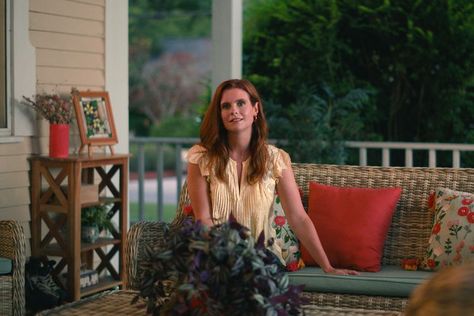 The First Trailer For Season Three Of "Sweet Magnolias" Is Here! Maddie Townsend, Brooke Elliott, Joanna Garcia, Sweet Magnolias, Three Best Friends, Romantic Surprise, Sweet Magnolia, Magnolia Homes, Netflix Series