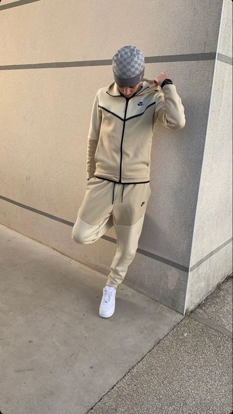 Drill Photo, Tech Fleece Outfit, Nike Tech Fleece Outfit Men, Nike Tech Fit, Boy Style Outfits, Tech Nike, Mens Pants Fashion Casual, Nike Tech Fleece Tracksuit, Tech Outfit