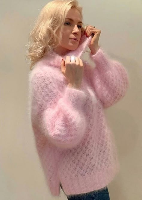 Mohair Crochet Sweater, Mohair Sweater Pattern, Fluffy Sweaters, Free Knitting Patterns For Women, Mohair Sweater Knit, Free Crochet Sweater, Trendy Sewing Patterns, Gilet Crochet, Soft Sweaters