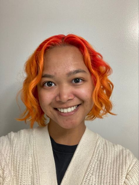 Woman with tan skin and curly hair. The roots of the hair are red and it blends into orange. Orange Hair Tan Skin, Hair Tan Skin, Orange Ombre Hair, Fire Hair, Naturally Curly Hair, Orange Ombre, Ombré Hair, Orange Hair, Tan Skin