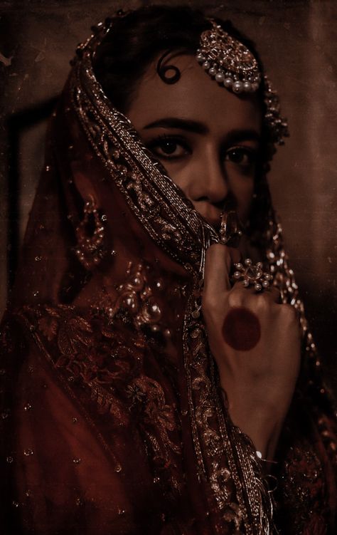 Vintage Photography Women, Nikah Dress, Bride Photos Poses, Royal Aesthetic, Indian Photoshoot, Self Portrait Poses, Stylish Photo Pose, Classy Photography, Bride Photo