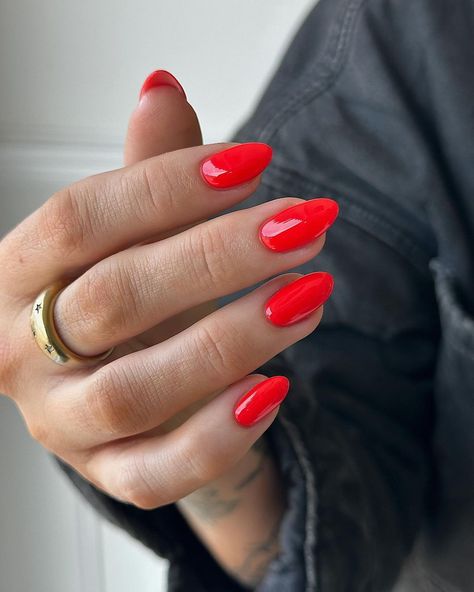 Red Nail Almond Shape, Almond Shape Red Tip Nails, Ruby Red Almond Nails, Coral Red Almond Nails, Coral Red Nails, Ferrari Red Nails Almond, Pointed Nails, Almond Shape Nails, Bright Nails