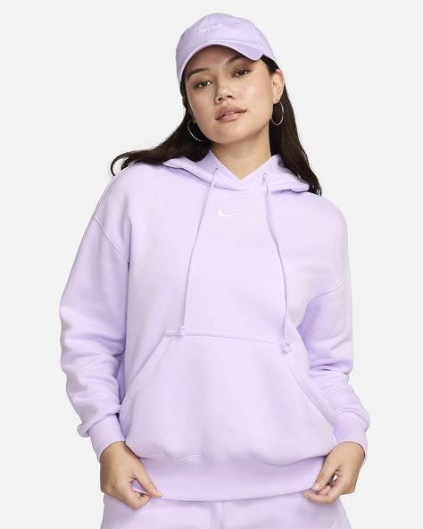 Nike Sportswear Phoenix Fleece Women's Oversized Pullover Hoodie. Nike.com Purple Nike Hoodie, Nike Sportswear Phoenix Fleece, Womens Oversized Hoodie, Tight Sweater, Women's Hoodie, Modern Accessories, Oversize Women, Casual Outerwear, Sweat Hoodie