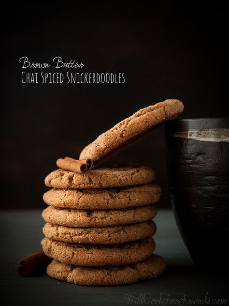 Brown Butter Chai Spiced Snickerdoodles | Dear brown butter... let's run away together. We'll make beautiful cookies, and live happily ever after. These are not your average sugar cookie. Interesting Cookies, Bar Desserts, Xmas Treats, Chai Recipe, Recipes Cookies, Cookie Brownie Bars, Cookie Swap, Chai Spice, Spice Cookies