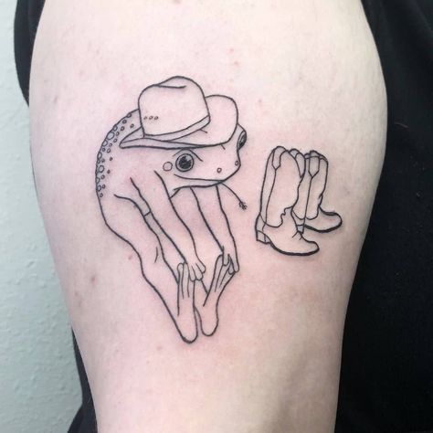 Winkt - we love ink on Instagram: “🐸 🤠 Love this piece by the talented @satinsatan . Even cow frogs get the blues . Don't forget to stretch . . #frogtattoo #cowboytattoo…” Cowboy Frog Tattoo, Cowboy Frog, Cow Tattoo, Cowboy Tattoos, Frog Tattoo, Frog Print, Saved Tattoo, Tattoos Mandala, Frog Tattoos