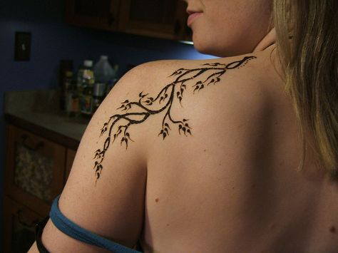 Shoulder Henna, Back Henna, Wrist Henna, Tattoo Design For Hand, Cute Henna Tattoos, Small Henna, Henna Designs Wrist, Cute Henna, मेहंदी डिजाइन