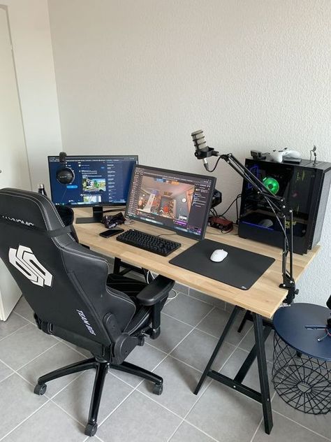 Setup Notebook, Dream Setup, Small Game Rooms, Gaming Desk Setup, Computer Desk Setup, Gamer Setup, Desk Setups, Streaming Setup, Gaming Setups