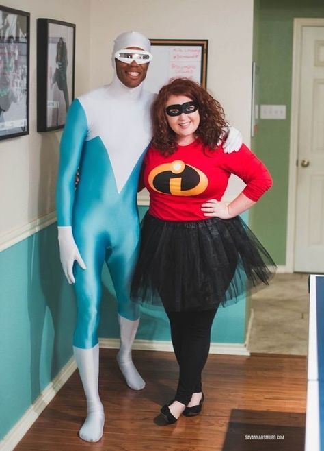 Frozone Costume, Incredibles Shirt, Trending Halloween Costumes, Diy Superhero Costume, Incredibles Costume, Camp Bestival, Mrs Incredible, Diy Couples Costumes, Run Disney Costumes