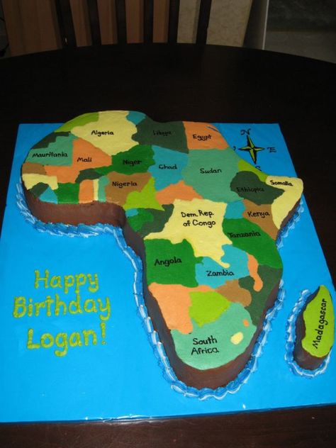 Look at this awesome birthday cake in the design of Africa!!! I think blake would love this! Chocolate Sheet Cakes, Africa Cake, African Cake, Africa Party, Map Of Africa, Jungle Cake, Map World, Chocolate Sheet Cake, Sheet Cakes