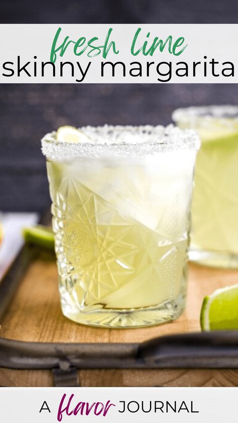 A fresh, skinny margarita recipe with lime juice, orange juice, tequila, and agave syrup. Fresh Margarita Recipe, Healthy Margarita, Lime Margarita Recipe, Fresh Margarita, Low Calorie Cocktails, Margarita On The Rocks, Lime Margarita, Lime Recipes, Yummy Alcoholic Drinks