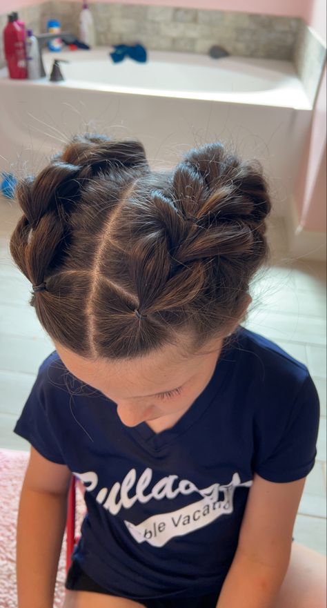 Dragon Braids Hairstyles, Dragon Braid Hairstyles, Kids Hairstyles Braids, Unicorn Braid, Hairbow Ideas, Dragon Braid, Sports Hair, Two Buns, Sport Hair