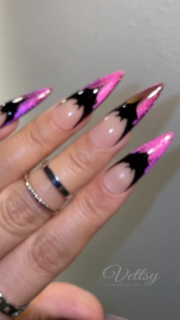 Halloween Nails Gory, Bat French Tip Nails, Cat Eye French Tip, Cat Eye Halloween Nails, Bat Nails, Eye Pigments, Cat Eye Gel, Cat Eye Nails, Nails At Home