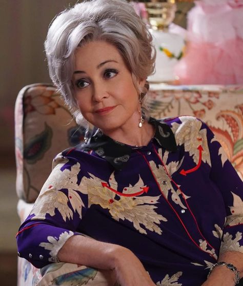 Meemaw Young Sheldon, Young Sheldon Meemaw, Songs Painting, Annie Potts, Flower Knows, Young Sheldon, Movie Collection, Beauty Icons, Timothee Chalamet