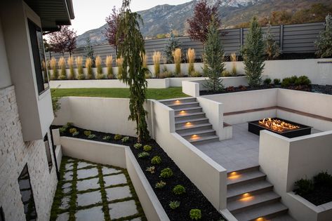 Modern Retaining Walls And Stairs With Firepit - Landscape - Salt Lake City - by Big Rock Landscaping | Houzz Luxury Landscape, Luxury Landscaping, Sloped Backyard, Rock Landscaping, Wood Pergola, Big Rock, Porch And Balcony, Landscape Designs, Outdoor Lounge Set