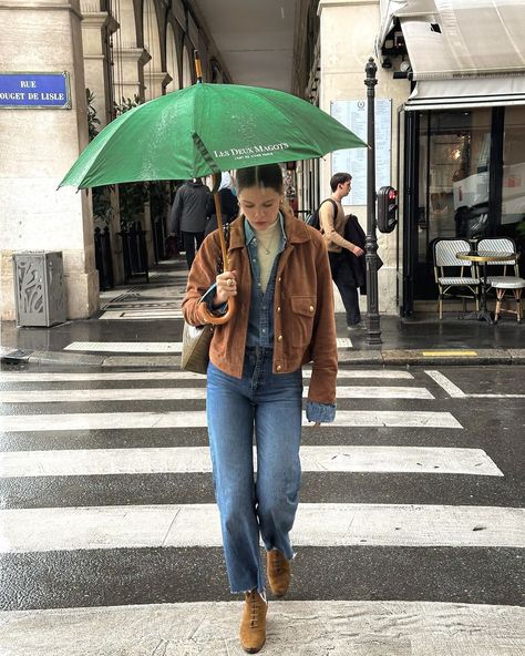 How To Layer Like A Pro This Fall Elodie Romy, Rainy Weather Outfits, Cowboy Outfit, Urban Cowboy, Cold Weather Outfit, Outfit Trends, Lace Dress Long, Cold Weather Outfits, Strapless Tops