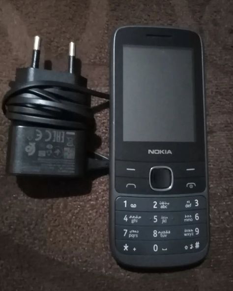 Nokia Keypad Phones, Keypad Phone, Nokia Phone, Apple Laptop, 2024 Vision, Walkie Talkie, Land Rover, Vision Board, Kiss