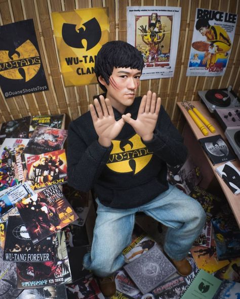 Bruce Lee seems to love Wu-Tang Clan Ghostface Killah, Hip Hop Classics, Hip Hop Artwork, Hip Hop Poster, Toy Photography, Real Hip Hop, Hip Hop And R&b, Wu Tang Clan, Gangsta Rap