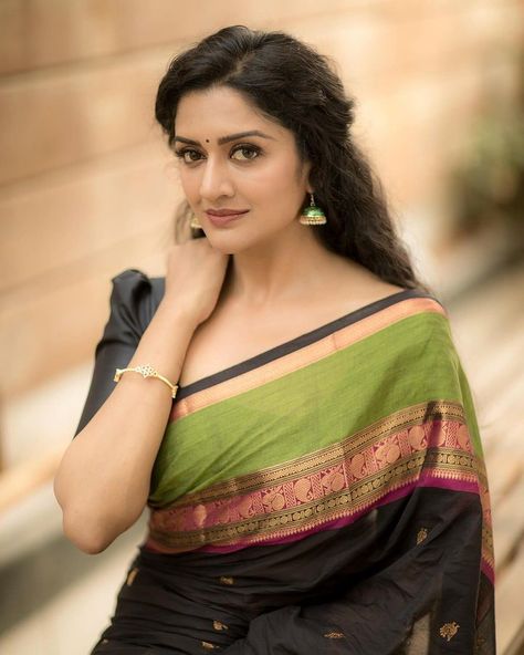 Vimala Raman, Malayalam Actress, Dress Indian Style, Rain Photography, Saree Look, Woman Crush, Beauty Queens, India Beauty, Style Icon